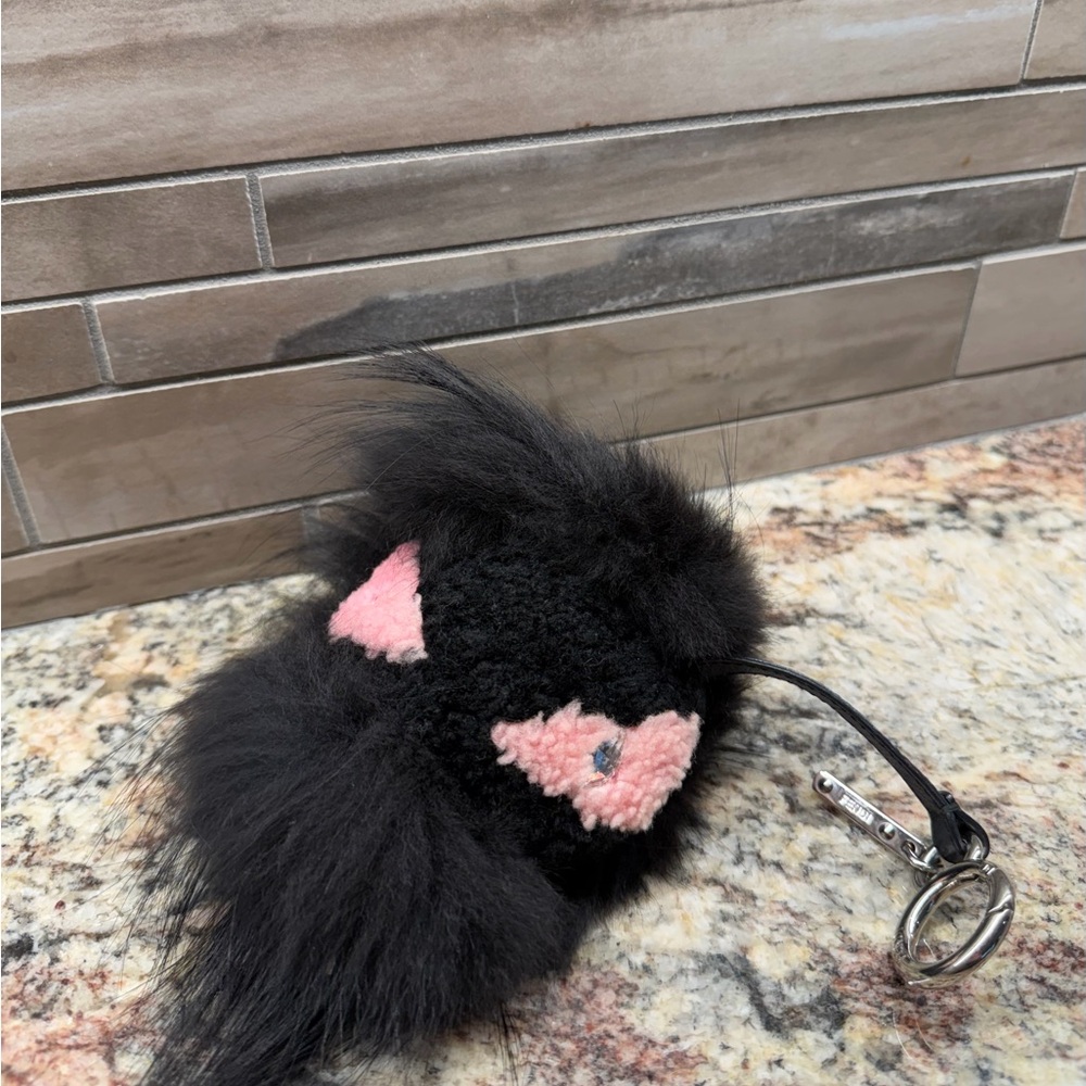 👾RARE Fendi Fox Fur Shearling Pinky Punky Monster Bag Bug Charm - Picture 3 of 14